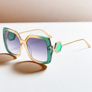 Oversized Square Sunglasses Fashion PC Frame Gradient Lens Metal Temple Hexagon Decor UV400 Protection Eyewear Women