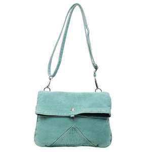 Sac bandoulière en jean bleu clair avec coutures en V et sangle réglable sur fond blanc