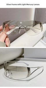 Détail de lunettes Y2K sans monture argentée avec strass étoile et verres Mercure