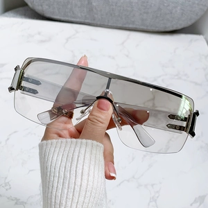 Lunettes de soleil Y2K sans monture à verres dégradés et détails en métal argenté