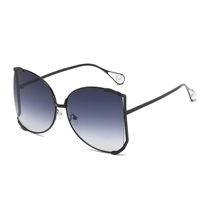 Fashionable D-frame butterfly sunglasses with black metal frame and pearl temple decor