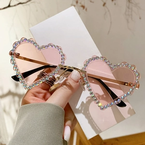 Lunettes de soleil cœur sans monture avec strass AB colorés et monture en métal doré