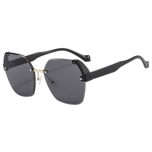 Fashion rimless sunglasses with geometric grey lenses and gold woven texture temples