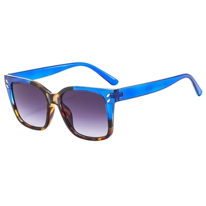 Fashionable square frame sunglasses with blue and tortoiseshell contrast and purple lenses
