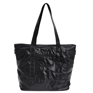 Grand sac cabas noir en tissu brillant imperméable avec fermeture éclair et bandoulières