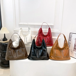 Large capacity tote bags in five colors featuring stylish metal studs and soft faux leather