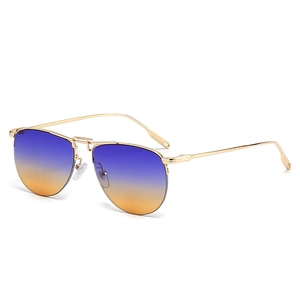 Fashionable double-bridge pilot sunglasses with gold metal frame and gradient lenses
