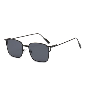 Modische kleine quadratische schwarze Metall-Sonnenbrille mit dunkelgrauen Gläsern
