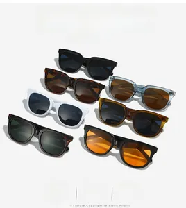 Collection de lunettes de soleil carrées en plusieurs coloris sur fond blanc épuré