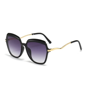 Fashion square cat eye sunglasses with purple gradient lenses and gold wave metal temples