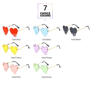 Collection de lunettes de soleil cœur fondant avec sept verres colorés et monture dorée