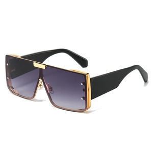 Fashion oversized square frame sunglasses with purple gradient lens and gold trim