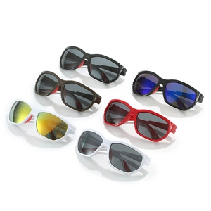 Collection de lunettes de soleil de sport en six coloris avec branches antidérapantes