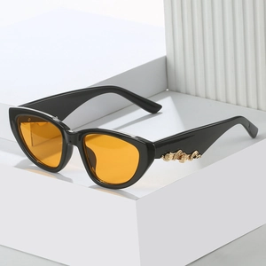 Vintage Cat Eye Sunglasses UV400 Protection PC Frame Gold Embossed Temples Fashion Retro Eyewear For Women