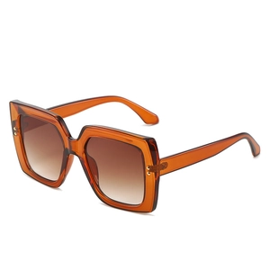 Fashion square amber frame sunglasses with gradient brown lenses in 45-degree view