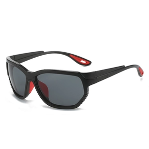 Lunettes de soleil de sport Y2K monture noire avec détails en caoutchouc rouge