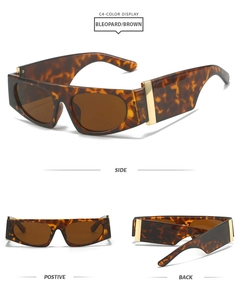 Vues détaillées de lunettes de soleil léopard carrées avec charnières dorées et verres bruns