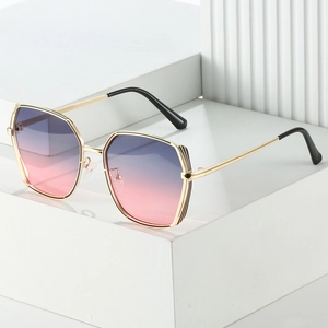 Modische Geometrische Quadratische Sonnenbrille Metallrahmen Verlauf PC Gläser UV400 Schutz Outdoor Reise Brillen Für Damen