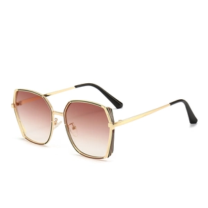 Schicke quadratische Metall-Sonnenbrille mit braunen Verlaufsgläsern in Goldgestell