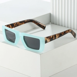 Occhiali Da Sole Quadrati Retrò PC Montatura Piccola Protezione UV400 Moda Hip Hop Streetwear Occhiali Per Uomini Donne