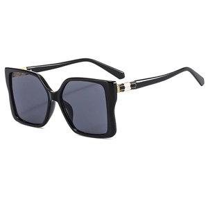 Fashion square oversized sunglasses in black with gold snake scale temple decoration