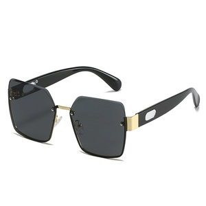 Fashionable square semi-rimless metal sunglasses in black and gold luxury style