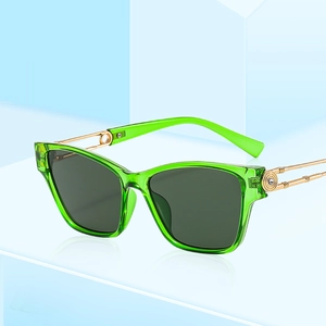 Fashion square sunglasses with emerald transparent frames and gold metal temples