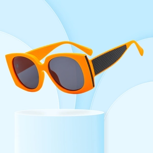 Retro Square Sunglasses Fashion Wide Legs Lattice Texture PC Frame AC Lens UV400 Protection Trendy Eyewear For Women Men