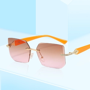 Lunettes de soleil Y2K sans monture, verres dégradés roses et branches à cristaux