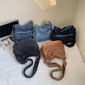 Borsa a tracolla minimalista in denim lavato con tasche multiple in vari colori vintage