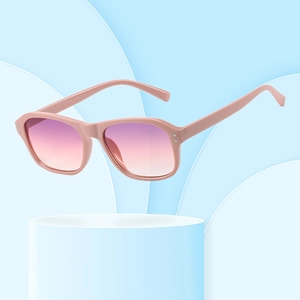 Lunettes De Soleil Carrées Rétro Monture PC Verres AC Protection UV400 Mode Rivet Pour Hommes Femmes