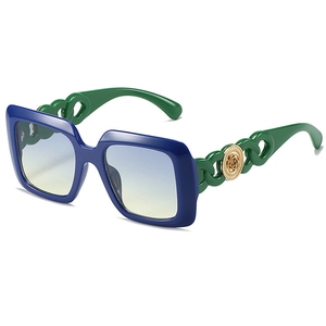 Lunettes de soleil carrées aux couleurs acidulées avec branches en chaîne et dégradé
