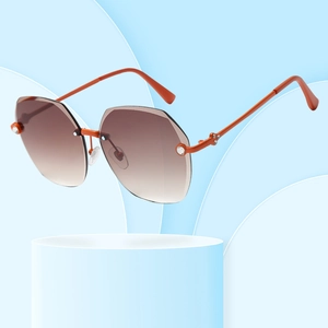 Fashion Polygon Rimless Sunglasses For Women Gradient Geometric Lenses Metal Rhinestone UV400 Protection Trendy Eyewear