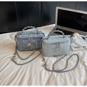 Women Tweed Crossbody Bag Vanity Case Small Box Shape Woven Chain Strap Rose Pendant Fashionable Elegant
