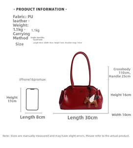 Comparaison de taille du sac rouge en cuir PU avec iPhone 16 Pro Max et ses caractéristiques