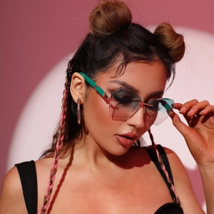 Fashion Rimless Sunglasses UV400 Protection Gradient Lenses Metal Frame Geometric Rim Cut Modern Trendy Eyewear For Women