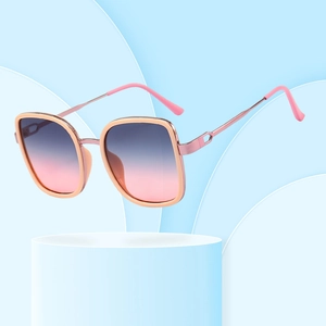Lunettes De Soleil Mode Grand Cadre Métallique Protection UV400 Verres Dégradés Lunettes Tendances Pour Voyage Extérieur