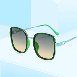 Lunettes de soleil carrées en résine verte avec verres dégradés et branches en métal