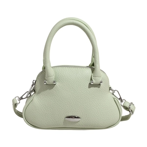 Borsa a mano minimalista verde menta con dettagli argento e tracolla regolabile