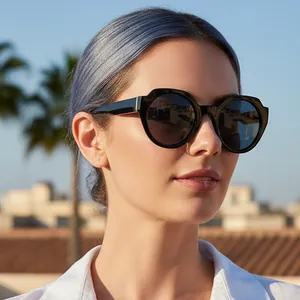 Lunettes de soleil rétro à monture épaisse et verres foncés pour mode urbaine et plein air