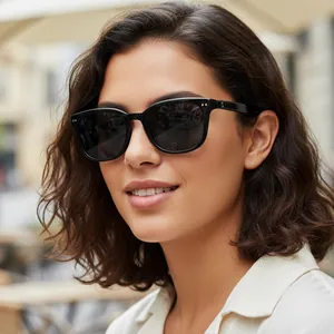 Lunettes De Soleil Carrées Rétro Rivet Monture PC Verres AC Protection UV400 Mode Street Style Pour Hommes Femmes
