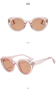 Vues détaillée de face et de profil de lunettes de soleil vintage à monture rose