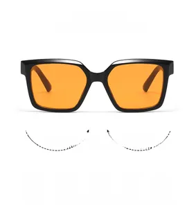 Details einer quadratischen Sonnenbrille mit UV400-Schutz und orangefarbenem Verlaufsglas