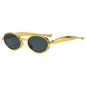 Lunettes de soleil ovales à double pont avec monture dorée et verres gris foncé