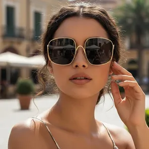 Lunettes De Soleil Carrées À Grand Cadre Mode Monture Métallique Protection UV400 Style Punk Hip Hop Pour Fête Voyage Unisexe