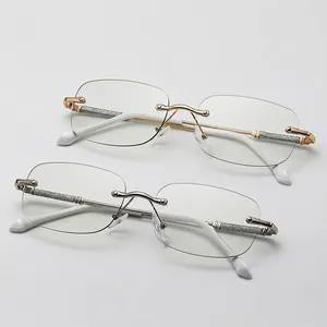 Lunettes de soleil Y2K sans monture avec branches métalliques et verres rectangulaires