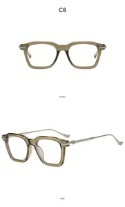Vues de face et de côté de lunettes de soleil vintage carrées vert olive avec branches en métal