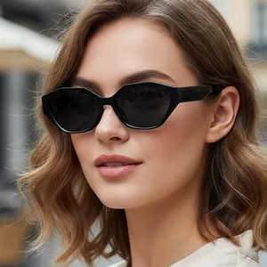 Lunettes de soleil œil-de-chat géométriques noires pour femmes, monture chic et mode