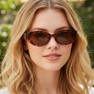 Lunettes de soleil œil-de-chat Y2K avec monture écaille et verres bruns mode