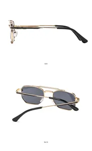 Vue détaillée latérale et arrière de lunettes aviateur punk à double pont doré
